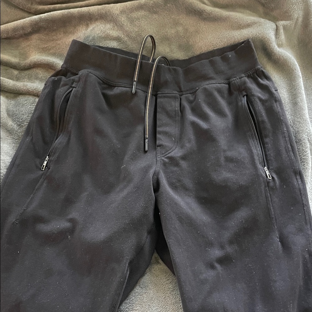 Lululemon Men's Black Jogger Pants